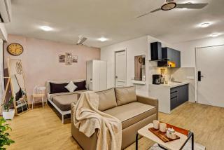 Orchid 001Airport view55 TVCoffee maker - 9