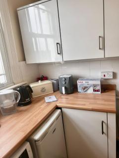 The Fox and Hounds - 4