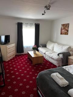 The Fox and Hounds - 1