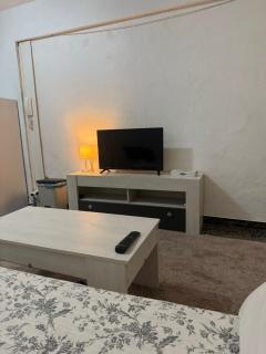 Cosy and Secure Estudio Marbella - 3