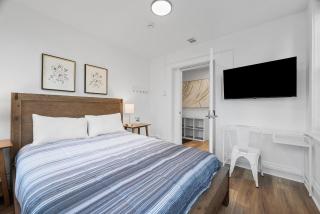 Pittsburgh Shadyside 2A Bright and Stylish Private Bedroom with Shared Bathroom - 0