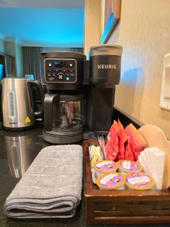 By the Strip • Pool/Spa • Gym • Balcony • F1 View - 6