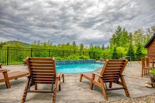 Mountain Estate Family Getaway - 8