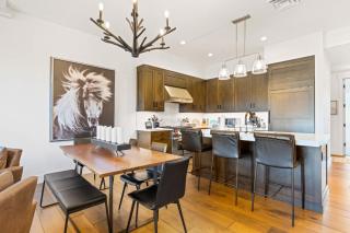 Moonlight Basin Lookout Patio Views & Ski In Out - 9