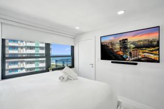 Oceanfront Escape with Resort Amenities Gym Pools and Sauna 1408 - 7