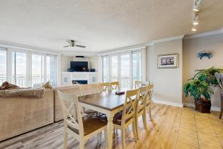 Emerson Towers 504 - 5