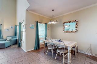 Village Townhomes on the Greens Unit 106 - 5