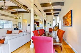 Encinal Condominiums 301 - 6