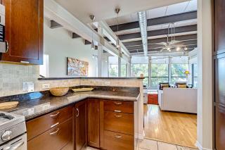 Encinal Condominiums 301 - 3