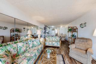 Breakwater II 302 - 4