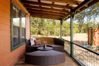 Artist's Retreat - 7