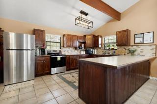 Artist's Retreat - 3