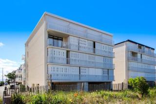 Breakwater II 202 - 6