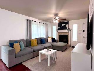 Pocolonial Charming 4BR Mountain Retreat - 1