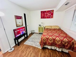 Charming & Comfortable 3Bed 2Bath Aspen Hill Apt - 5