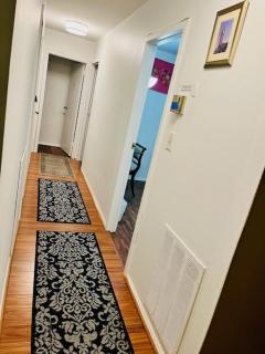 Charming & Comfortable 3Bed 2Bath Aspen Hill Apt - 2