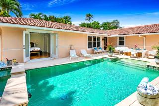 Walk to Beach Heated Pool Serenity at its Finest Orchid Key Residences - 3