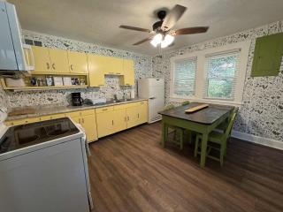 The Renovated Farmhouse at Seneca Rocks - 4