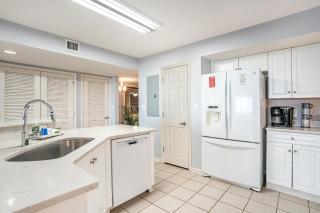 Yacht Club Villas #2-902 - 4