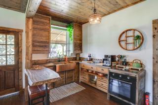 Less Than 1 Mi to Downtown Arcadia Tranquil Wooded Escape - 8