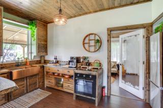 Less Than 1 Mi to Downtown Arcadia Tranquil Wooded Escape - 6