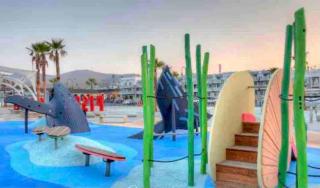 Air Park Haven- 2 bedroom townhouse, just steps to beach - 2