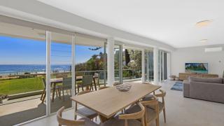 Beachfront Avoca Beach - Soundwaves 1 - 9