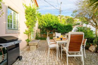 Charming Coastside Villa - 8