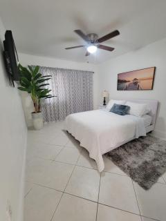 My Tropical Paradise with pool in Miami - 8