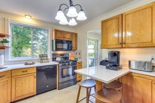 Spacious Fanwood Home with Decks, Walk to Park! - 5
