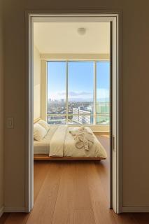 Skyline Serenity Penthouse - 2