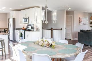 Sojourn Bay Breeze Retreat 4 BR Beach Family Home - 8