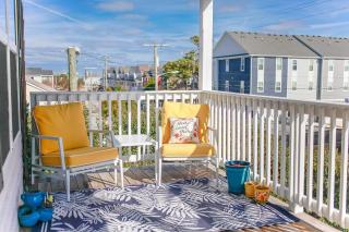 Sojourn Bay Breeze Retreat 4 BR Beach Family Home - 0