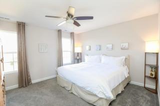 Sojourn Bay Breeze Retreat 4 BR Beach Family Home - 7