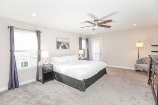 Sojourn Bay Breeze Retreat 4 BR Beach Family Home - 2