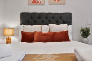 WhiskAwayHomes Shaw Street Apartment 1 - 3