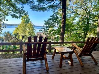 Crystal View Hideaway - Spectacular Lakeview! - 2