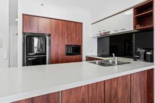 Direct 12th Floor Ocean Views in Chevron Towers - 4