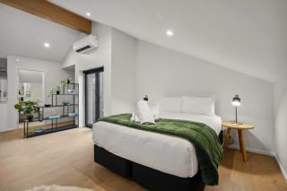 Peaceful Jacks Point Loft Hideaway - 8