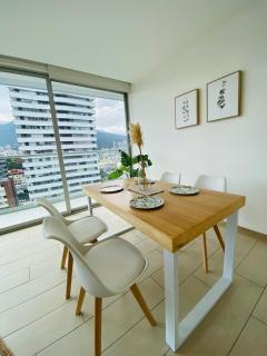 Boho apt-balcony in La Carolina, 60" TV 4K - 4