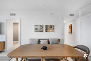 Luxury Downtown 2-BD Condo with beautiful city views - 1