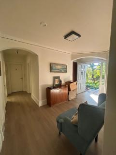 Vancouver Business & Family Stay - Near Airport, Downtown, Beach & UBC, Free Parking & Fast Wifi - 9