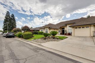 Golf, Hike, Explore Apt 9 Mi to Dtwn Fresno! - 9