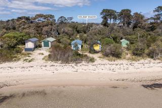 Capel Grand Villa - Pet-Friendly Beach Escape - 7