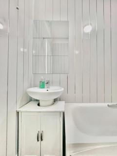 Kings Cross 320 Apartment - 9