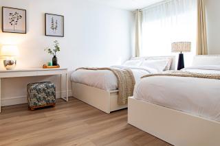 Luxury House 3-Level 4-bedroom, Free Parking and Patio - 4