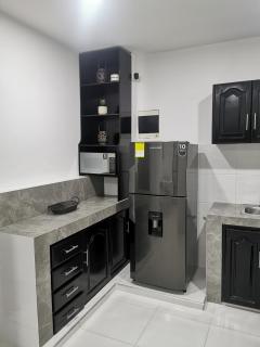 Habitación con baños privado, comparte zona social - 3