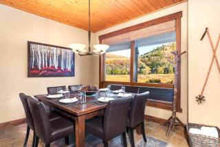 KBM Resorts NEW PROPERTY Bristlecone Beautifully updated Easy Access to Deer Valley Private Hot Tub Gas Fireplace Main Street BCT-501 - 7