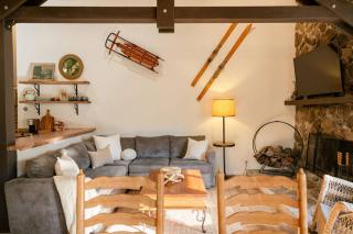 Tallwood Cabin A Treetop Mountain Retreat - 8