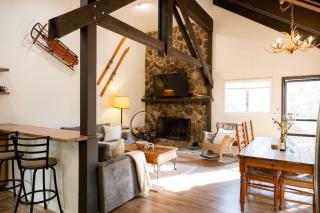 Tallwood Cabin A Treetop Mountain Retreat - 5